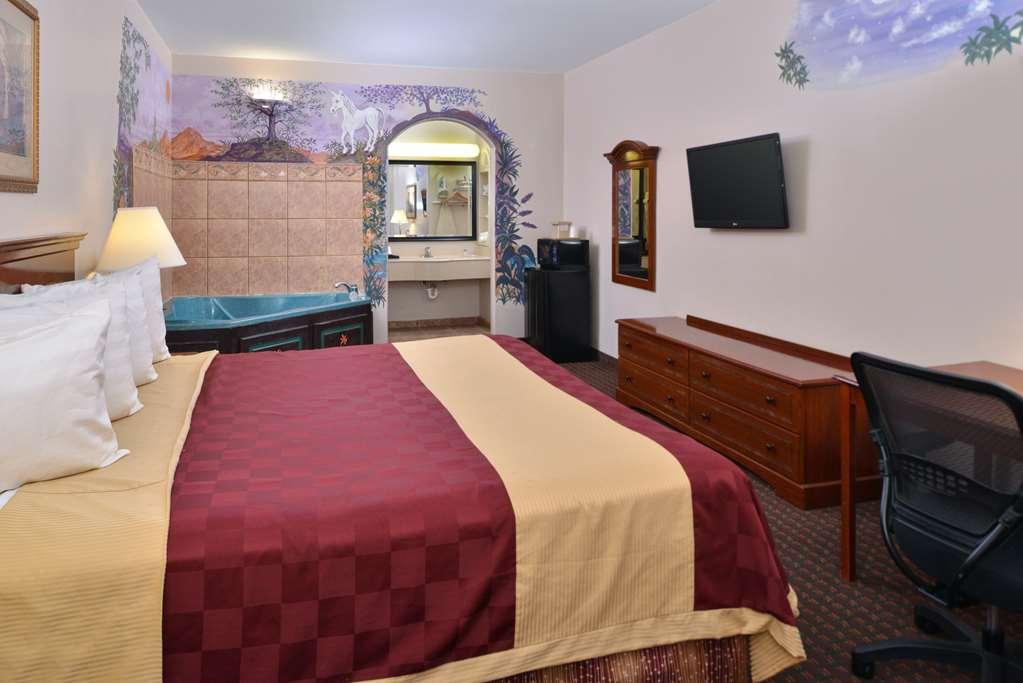 Americas Best Value Inn & Suites San Benito Quarto foto