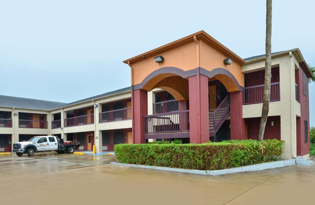 Americas Best Value Inn & Suites San Benito Exterior foto